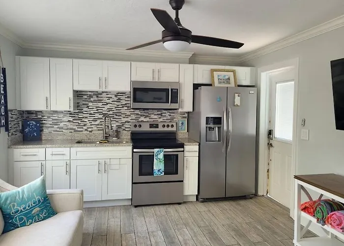 Pet Friendly 1br Steps To Clearwater Сasa de vacaciones *