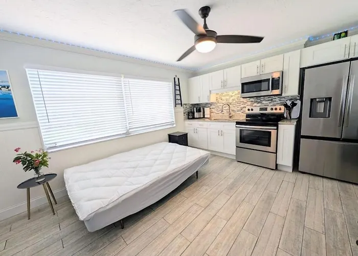 Сasa de vacaciones Pet Friendly 1br Steps To Clearwater *