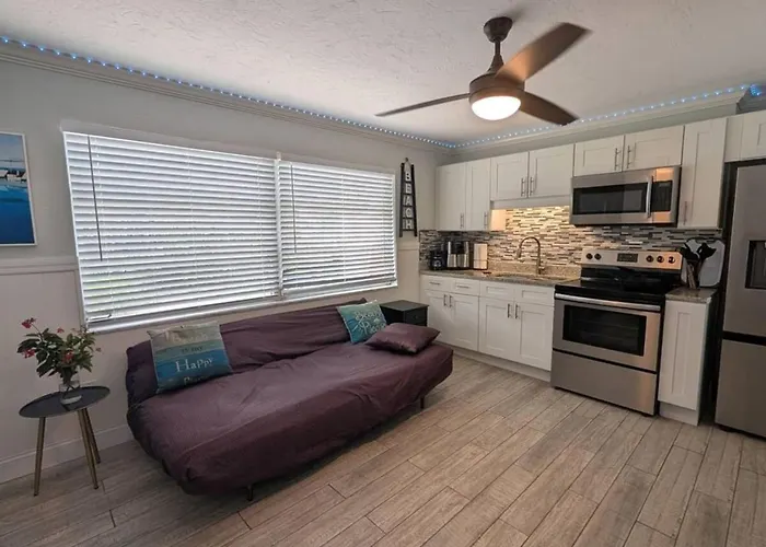 Pet Friendly 1br Steps To Clearwater Clearwater Beach