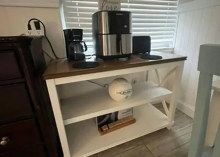 Pet Friendly 1br Steps To Clearwater *