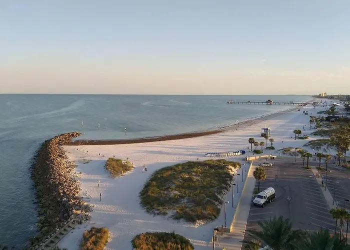 Pet Friendly 1br Steps To Clearwater * Clearwater Beach