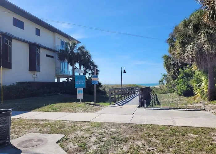 Pet Friendly 1br Steps To Clearwater * Clearwater Beach